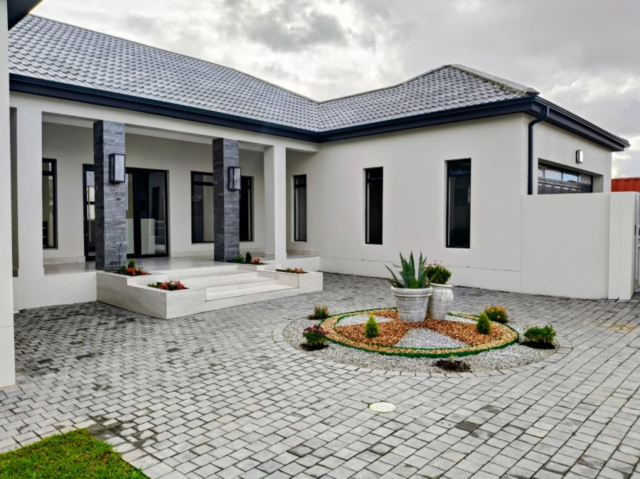 4 Bedroom Property for Sale in Fountains Estate Eastern Cape